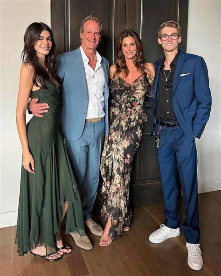 Meet Lark Crawford Parents Danielle And Michael Storey Skov: Cindy Crawford Niece Is On The Show